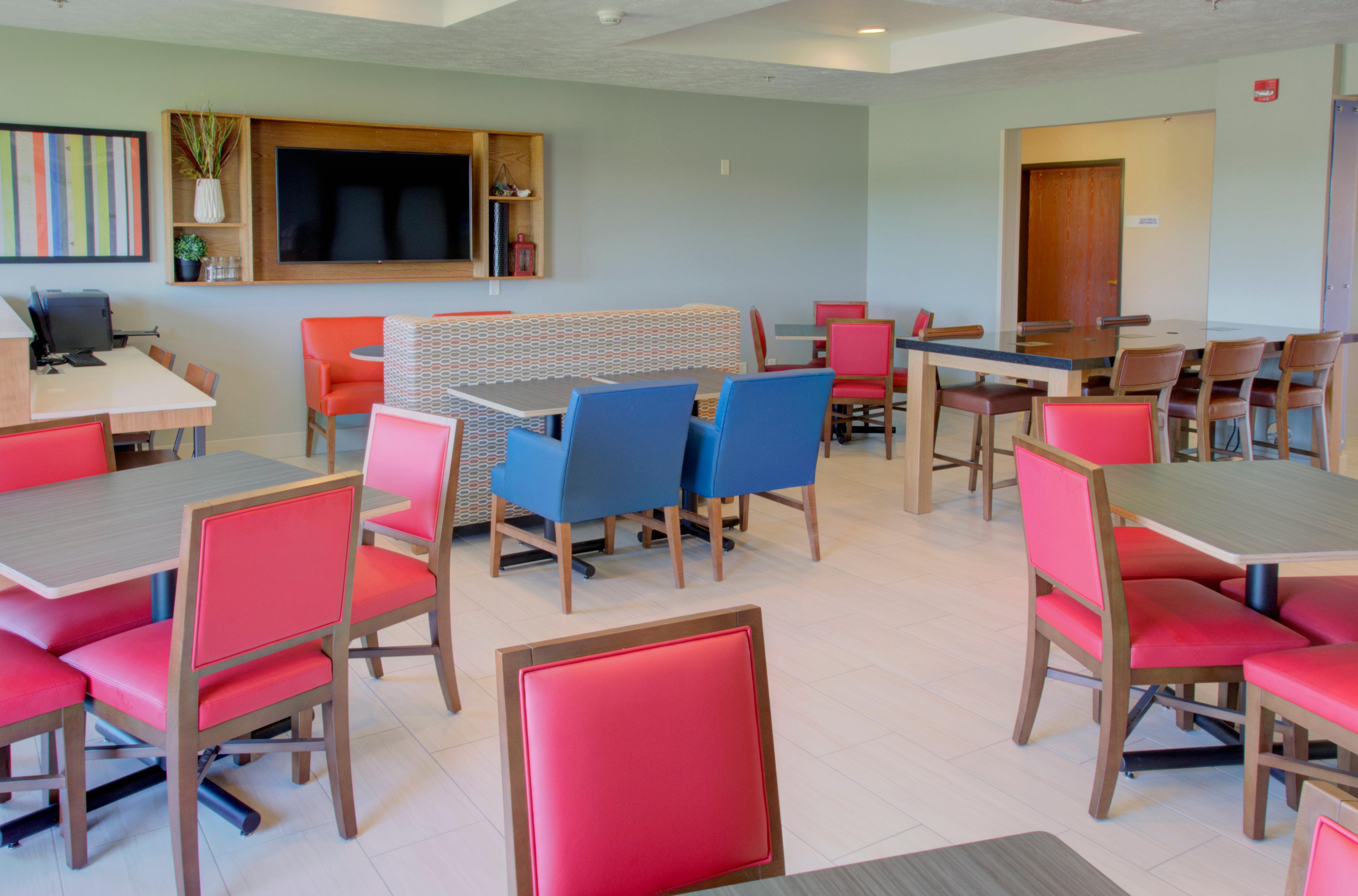 Holiday Inn Express & Suites Le Mars By Ihg Esterno foto