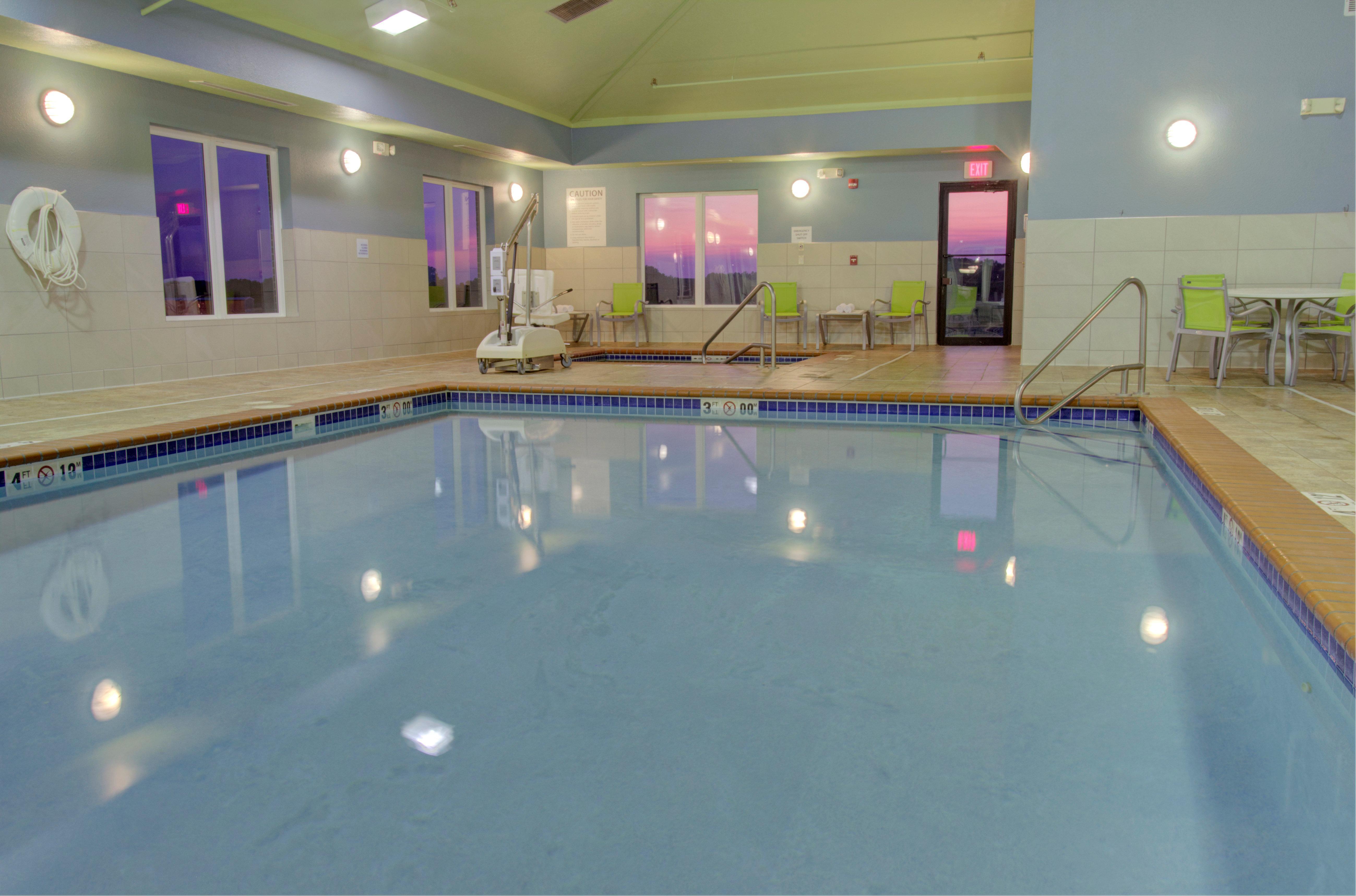 Holiday Inn Express & Suites Le Mars By Ihg Esterno foto