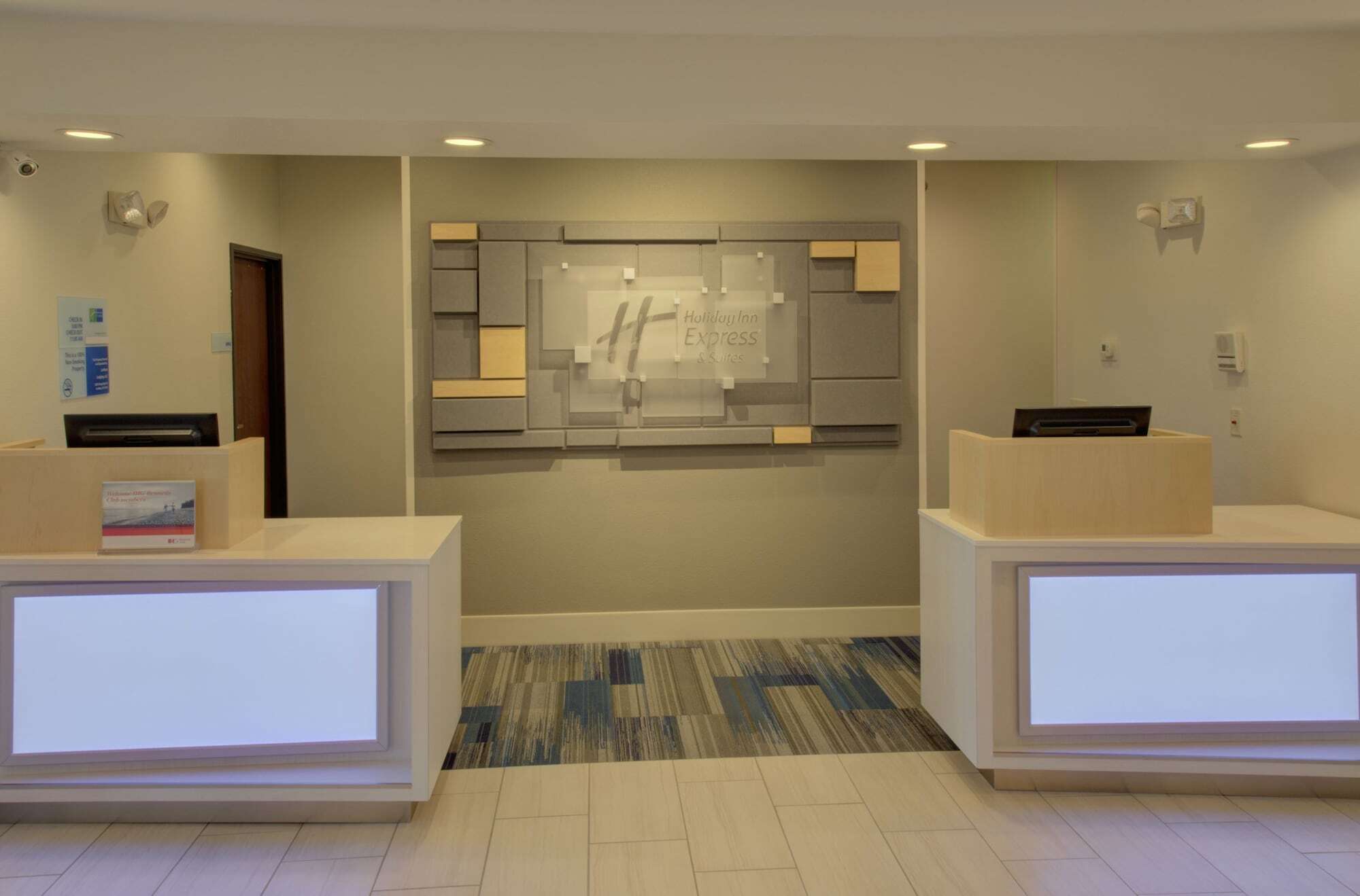Holiday Inn Express & Suites Le Mars By Ihg Esterno foto