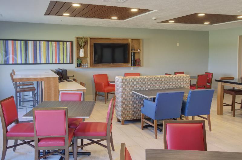 Holiday Inn Express & Suites Le Mars By Ihg Esterno foto